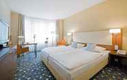 Kamar Tidur 7 President Hotel