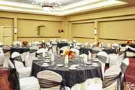 Functional Hall Delta Hotels by Marriott Allentown Lehigh Valley