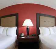Bedroom 4 Delta Hotels by Marriott Allentown Lehigh Valley