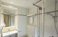 In-room Bathroom 4 ibis Styles Paris Nation Porte De Montreuil