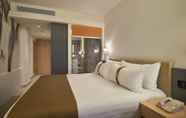 Bedroom 5 Holiday Inn Cairo Maadi, an IHG Hotel
