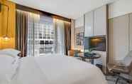 Kamar Tidur 7 Sheraton Universal Hotel