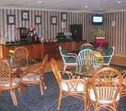 Bar, Kafe dan Lounge 6 Econo Lodge