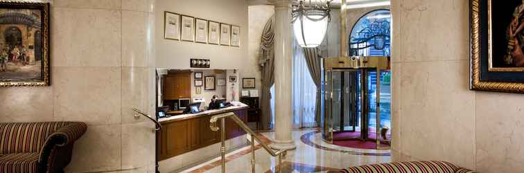 Sảnh chờ Wellington Hotel & Spa Madrid