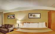 Bedroom 2 Comfort Inn Timmins