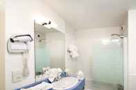 In-room Bathroom B&B Hotel Paris Rosny sous Bois