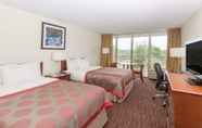 Bedroom 7 Ramada by Wyndham Hialeah/Miami Airport North