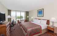 Bilik Tidur 4 Ramada by Wyndham Hialeah/Miami Airport North