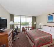 ห้องนอน 4 Ramada by Wyndham Hialeah/Miami Airport North