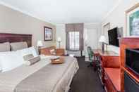 Bedroom Days Inn by Wyndham Destin