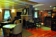 Quầy bar, cafe và phòng lounge Glenerin Inn
