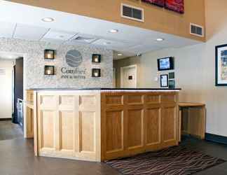 Sảnh chờ 2 Comfort Inn & Suites Sturbridge - Brimfield