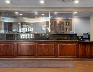 Lobby 2 Comfort Suites Bethlehem Near Lehigh University and LVI Airport