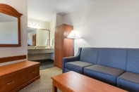 Common Space Quality Inn & Suites Crescent City Redwood Coast