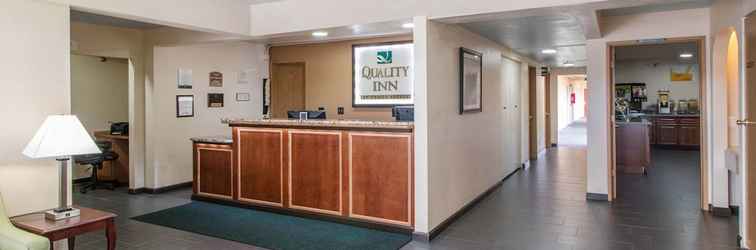 Lobby Quality Inn & Suites Crescent City Redwood Coast