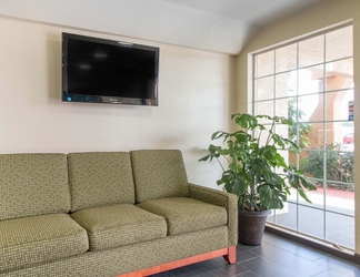 Lobby 2 Quality Inn & Suites Crescent City Redwood Coast