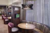 Bar, Cafe and Lounge Courtyard by Marriott Atlanta Airport South/Sullivan Road