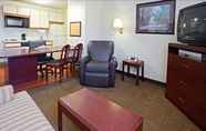 พื้นที่สาธารณะ 3 Sonesta Simply Suites Philadelphia Mount Laurel