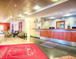 Lobi 2 Leonardo Hotel Hamburg City Nord