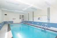 Swimming Pool Sandman Hotel & Suites Prince George