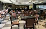 Restaurant 2 Travelodge by Wyndham Absecon Atlantic City