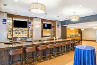 Quầy bar, cafe và phòng lounge Four Points by Sheraton Boston Newton