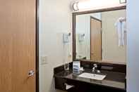 In-room Bathroom Comfort Inn & Suites Fishers - Indianapolis