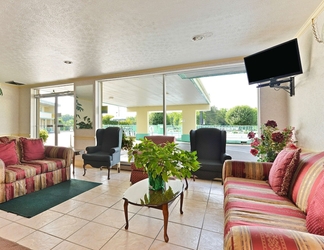 Lobby 2 Americas Best Value Inn & Suites South Boston