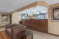 Lobby Days Inn by Wyndham Perryville