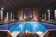 Swimming Pool Fairmont Le Chateau Montebello