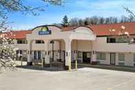 Exterior Rodeway Inn & Suites Monroeville - Pittsburgh