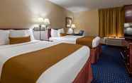 ห้องนอน 3 SureStay Plus Hotel by Best Western Chicago Lombard