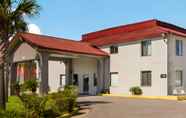 Exterior 3 Red Roof Inn Crestview