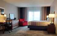 Bedroom 6 Country Inn & Suites by Radisson, Fredericksburg South (I-95), VA
