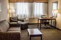 Common Space Comfort Inn & Suites