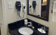 In-room Bathroom 4 Ramada by Wyndham West Atlantic City