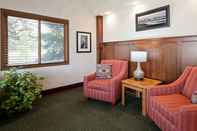 Lobby SureStay Plus Hotel by Best Western Buffalo