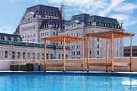 Kolam Renang Hilton Quebec