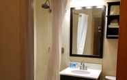 In-room Bathroom 6 Best Western Watertown Fort Drum