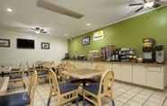 Restaurant 3 Days Inn by Wyndham Hardeeville/ I-95 State Line