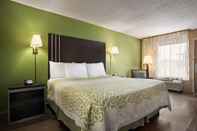 Bedroom Days Inn by Wyndham Hardeeville/ I-95 State Line