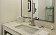 Toilet Kamar 2 Fairfield Inn & Suites by Marriott Chattanooga