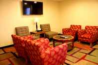 Common Space Days Inn & Suites by Wyndham Bloomington/Normal IL