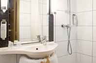 Toilet Kamar ibis Styles Poissy