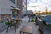 Ruang Umum Holiday Inn Express And Suites Eau Claire West I-94, an IHG Hotel