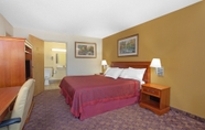 Bedroom 3 Days Inn by Wyndham Perryville