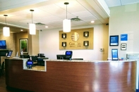 Lobby Comfort Inn & Suites near Danville Mall