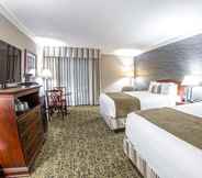 Bedroom 5 Salt Lake Plaza Hotel SureStay Collection by Best Western