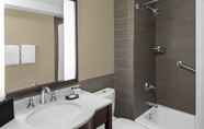 Toilet Kamar 5 Sheraton Lincoln Harbor Hotel