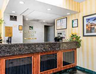 Sảnh chờ 2 SureStay Hotel by Best Western Fort Pierce